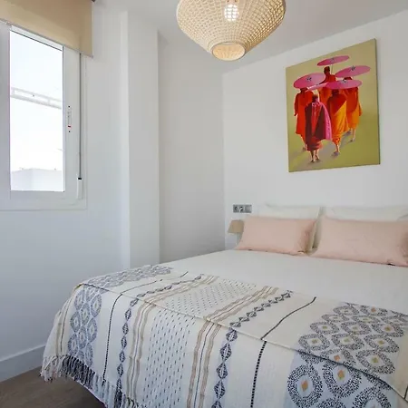 Triana Deluxe Skyview