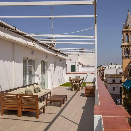 Triana Deluxe Skyview