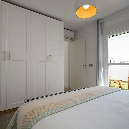 Triana Deluxe Skyview